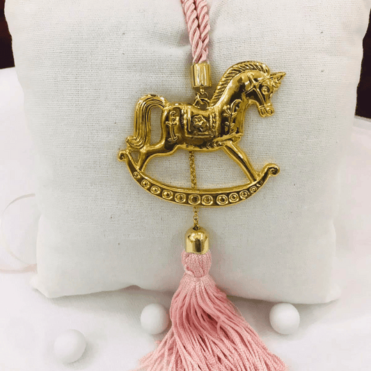 Μπομπονιέρα Βάπτισης Κρεμαστή Χρυσό Καρουζέλ με Ροζ Φούντα